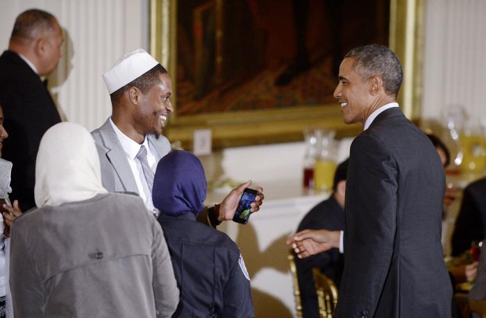 Obama-hosts-traditional-Iftar-dinner-at-White-House-in-light-of-Ramadan